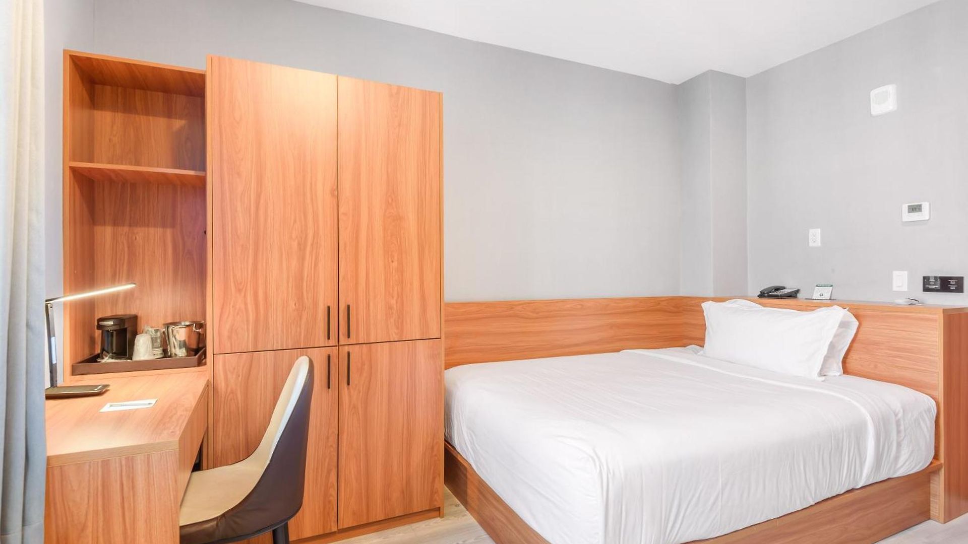 Hotel Liberty View Brooklyn 3*