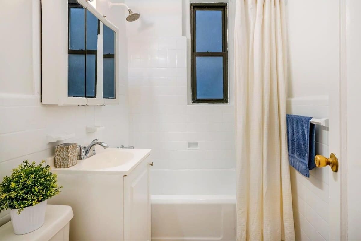 Apartment 105-1g Park Ave Location Value Sleeps3 New York