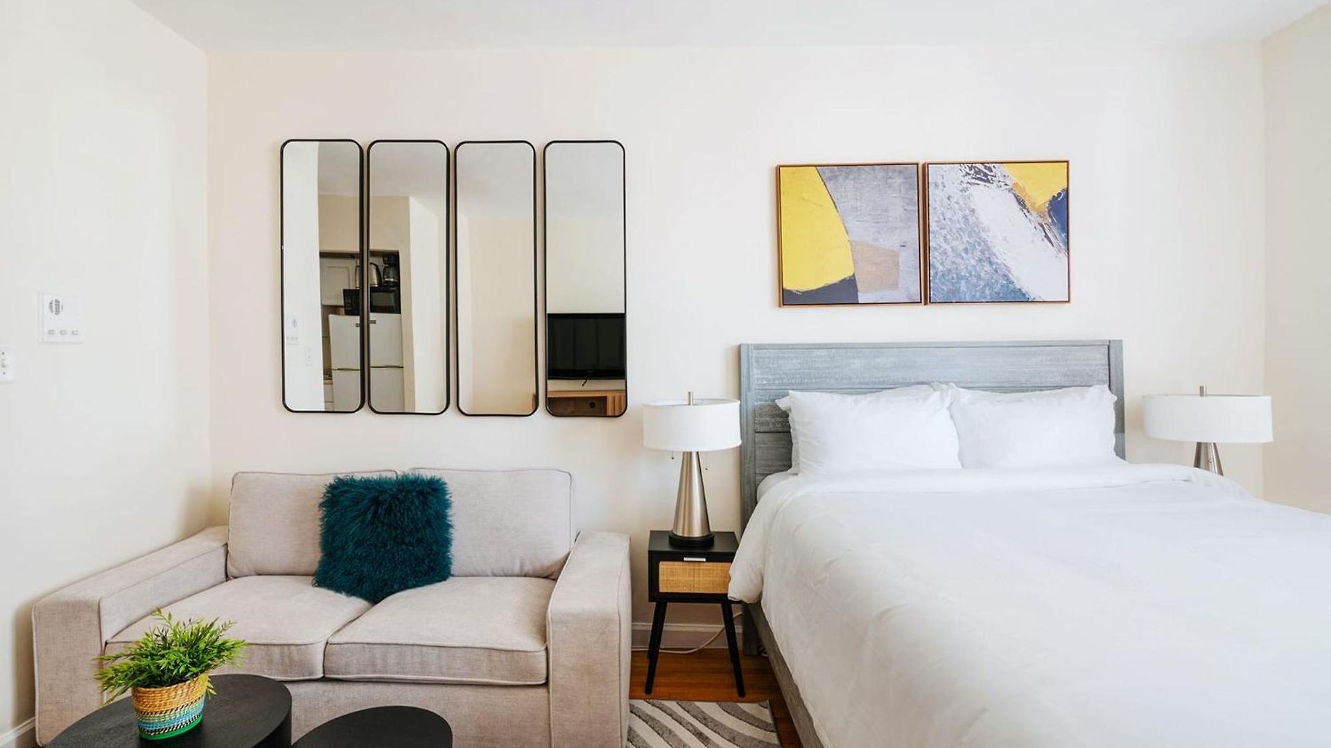 Apartment 338-3b Union Square Newly Reno Sleeps 3
