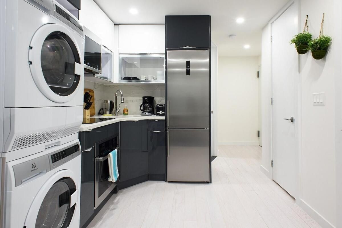 75-1b New Prime Upper East W D Elevator Apartment New York