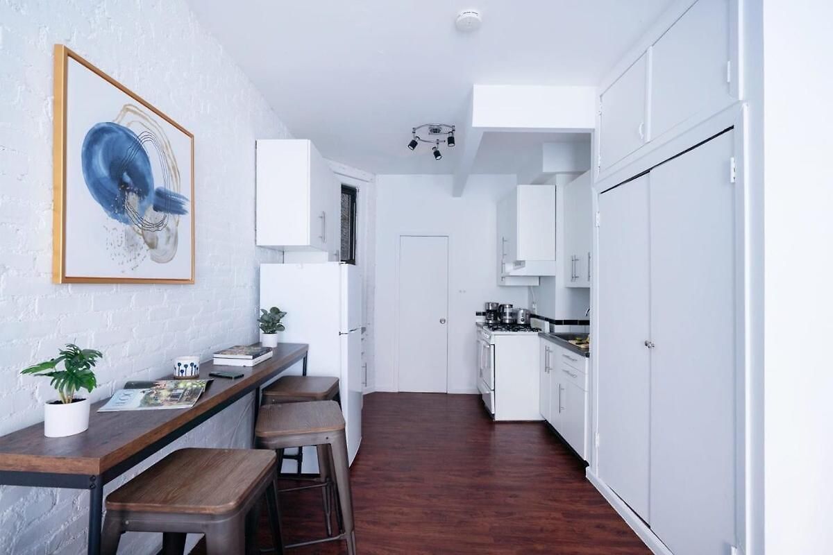 83-2fe Ues Park Newly Furnished *