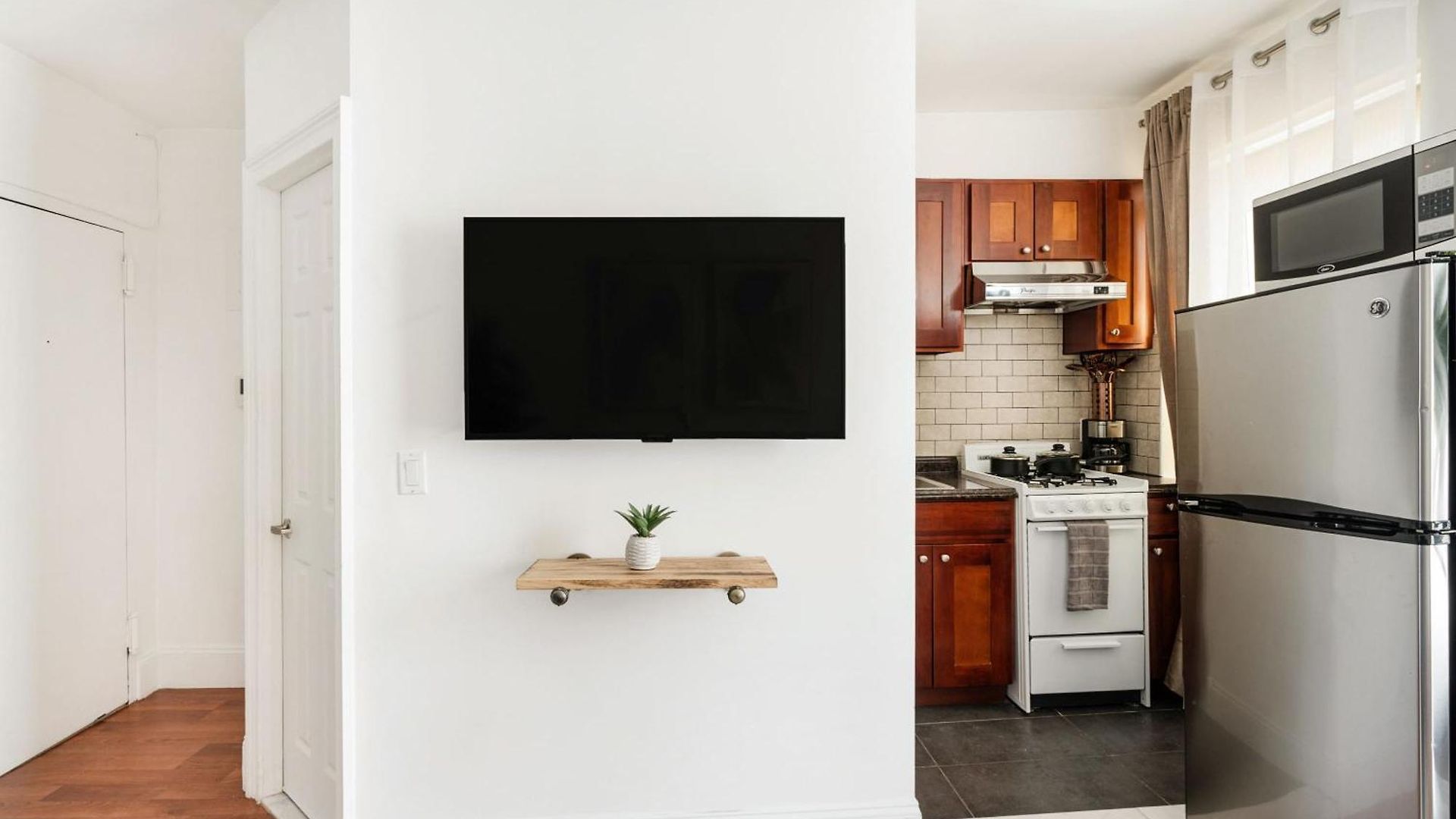 69-4d Trendy Lower East Side 1b Brand New Apartment New York