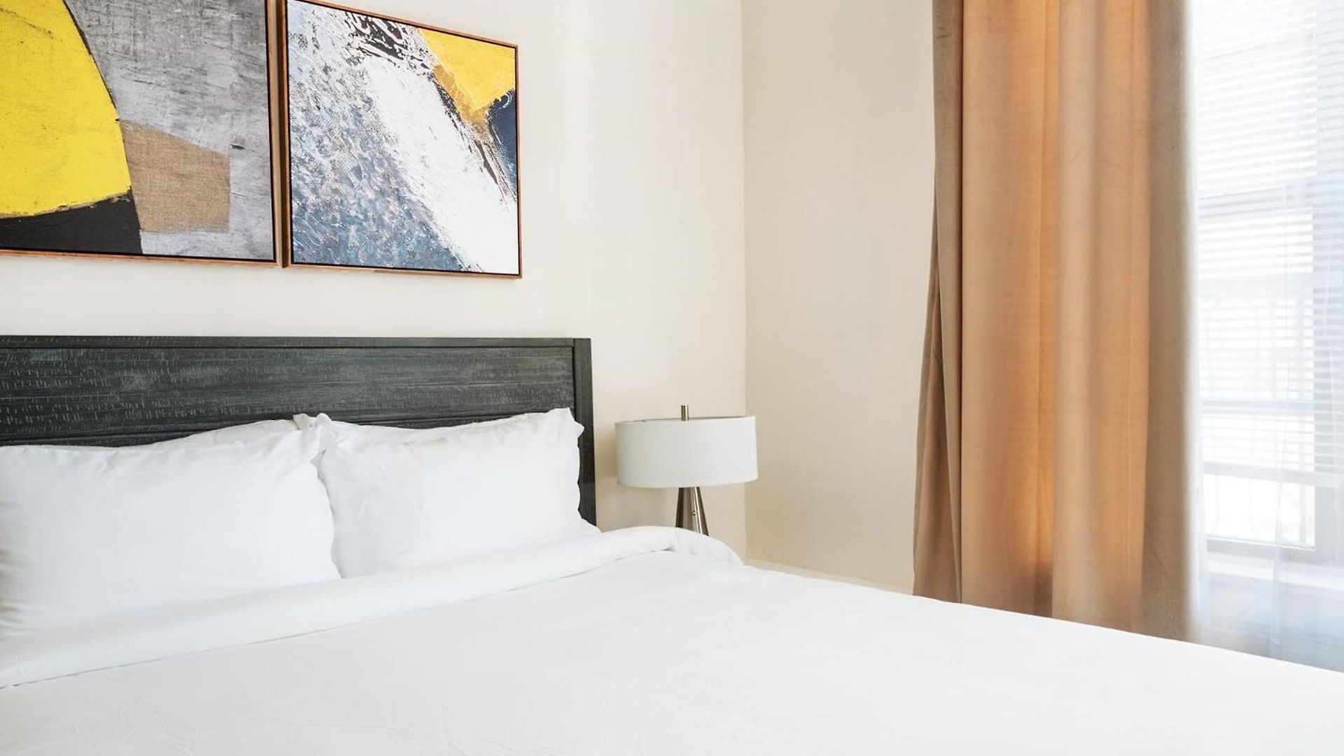 Apartment 338-3b Union Square Newly Reno Sleeps 3