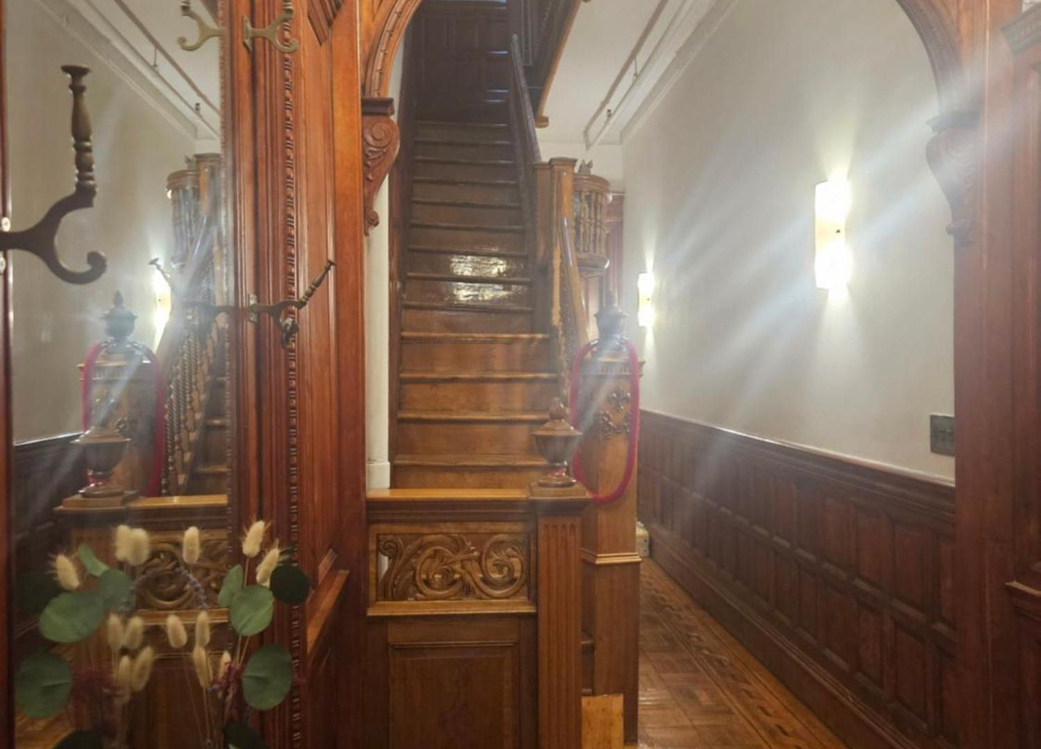 Large In Charming Townhouse Homestay *