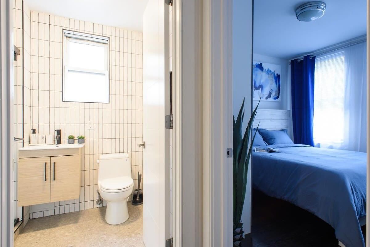39-1 Renovated 3br Prime Midtown West * New York