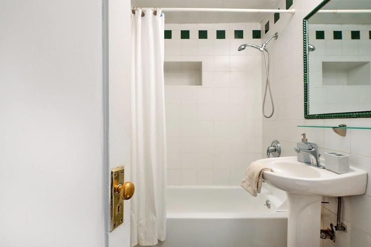 Apartment 61-2a Large 1br In Upper East Side