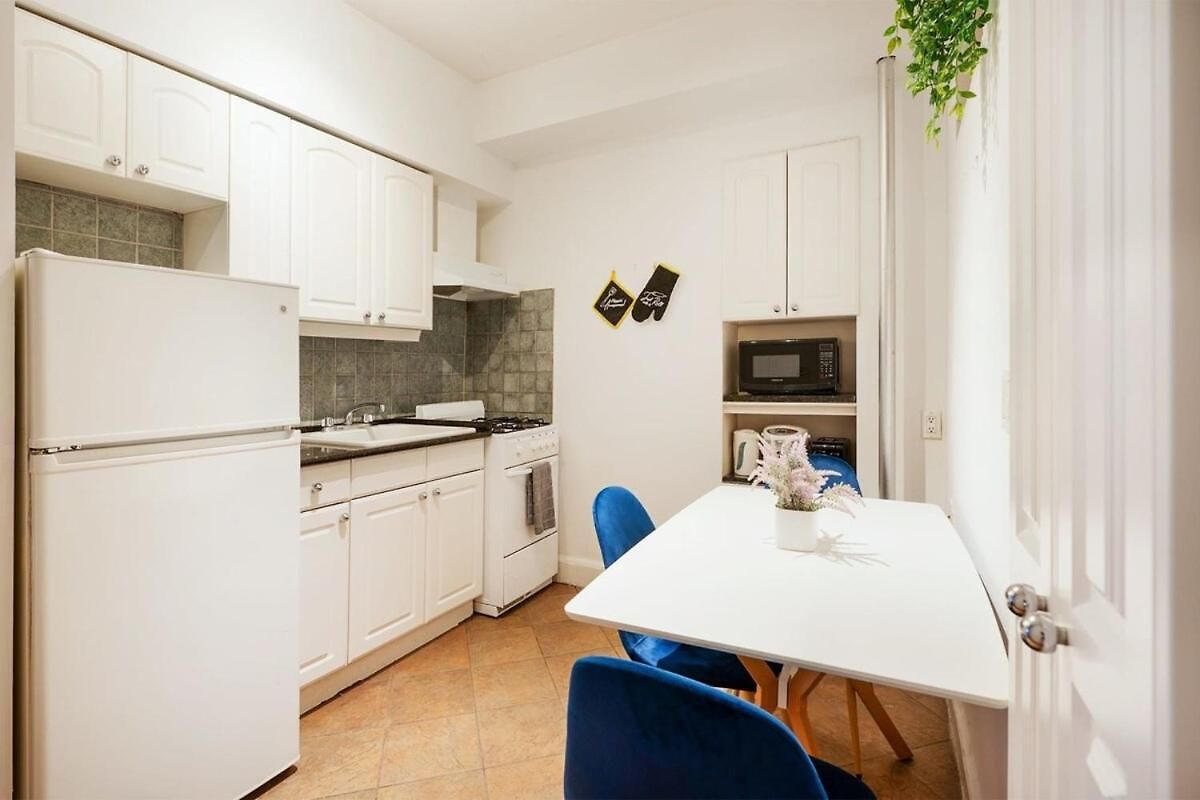 61-2a Large 1br In Upper East Side