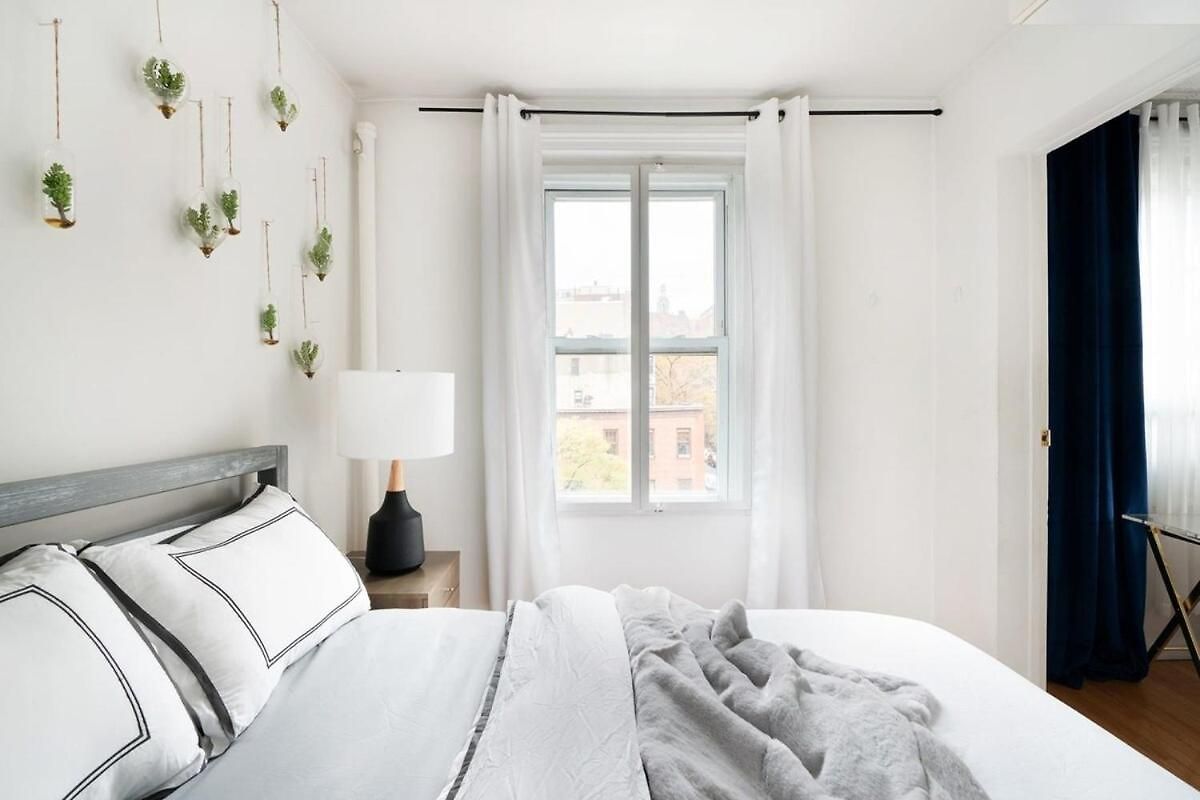 11-4f Prime West Village Designer 1br New York