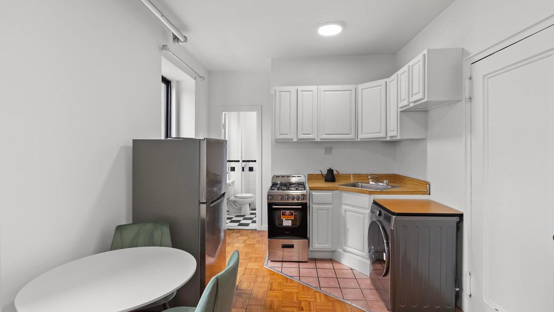 89-3fs Newly Furnished 2br 1bath Ues * New York