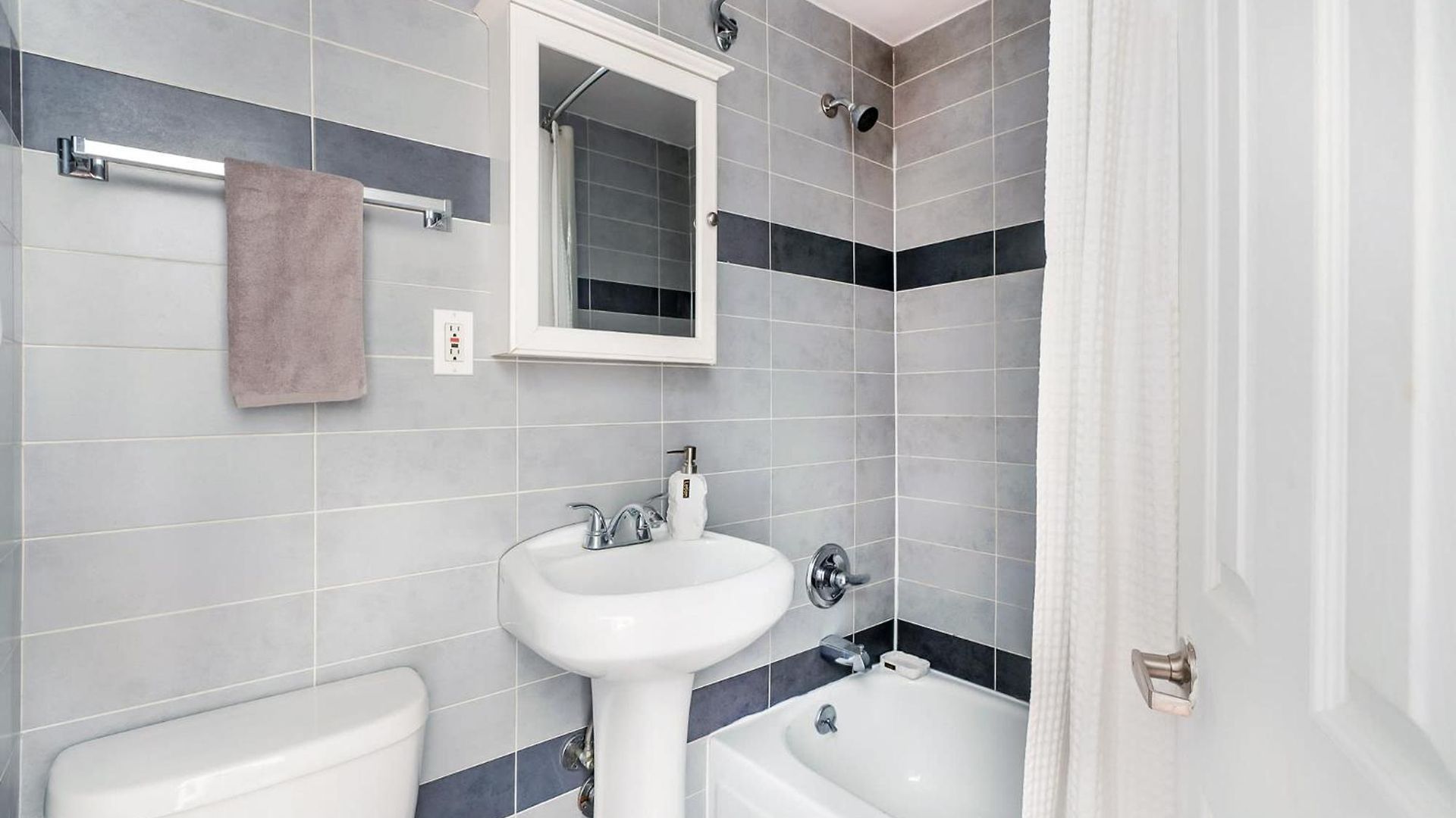 Apartment 69-4d Trendy Lower East Side 1b Brand New New York