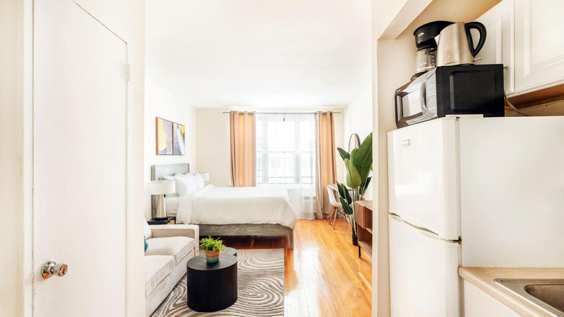 338-3b Union Square Newly Reno Sleeps 3 * New York
