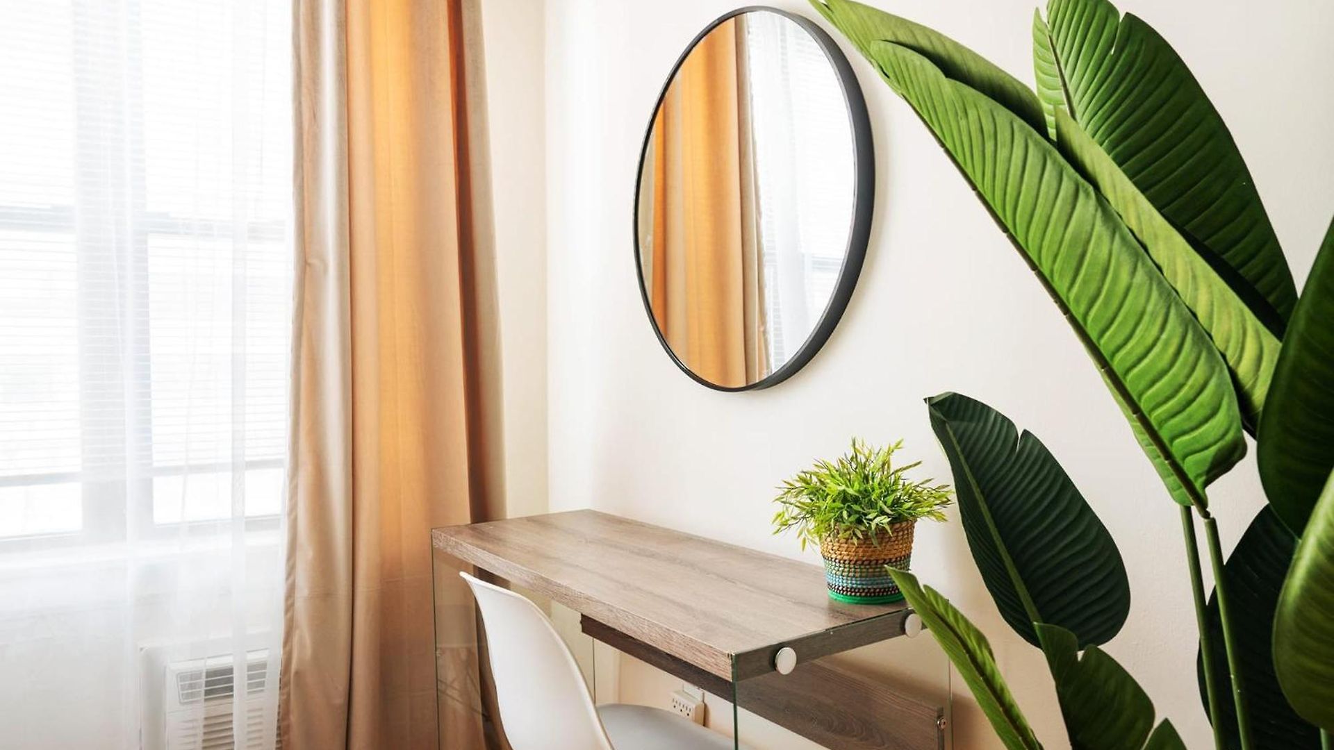 338-3b Union Square Newly Reno Sleeps 3 Apartment New York