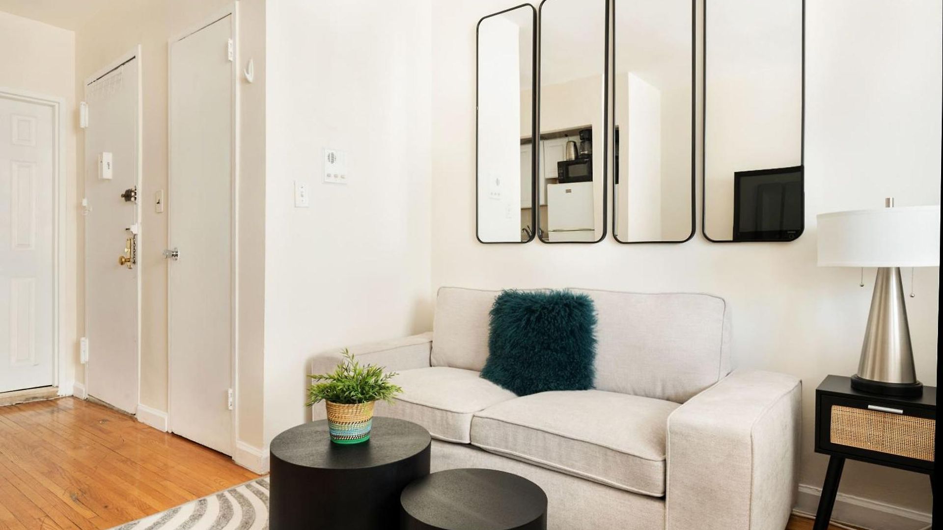Apartment 338-3b Union Square Newly Reno Sleeps 3 *