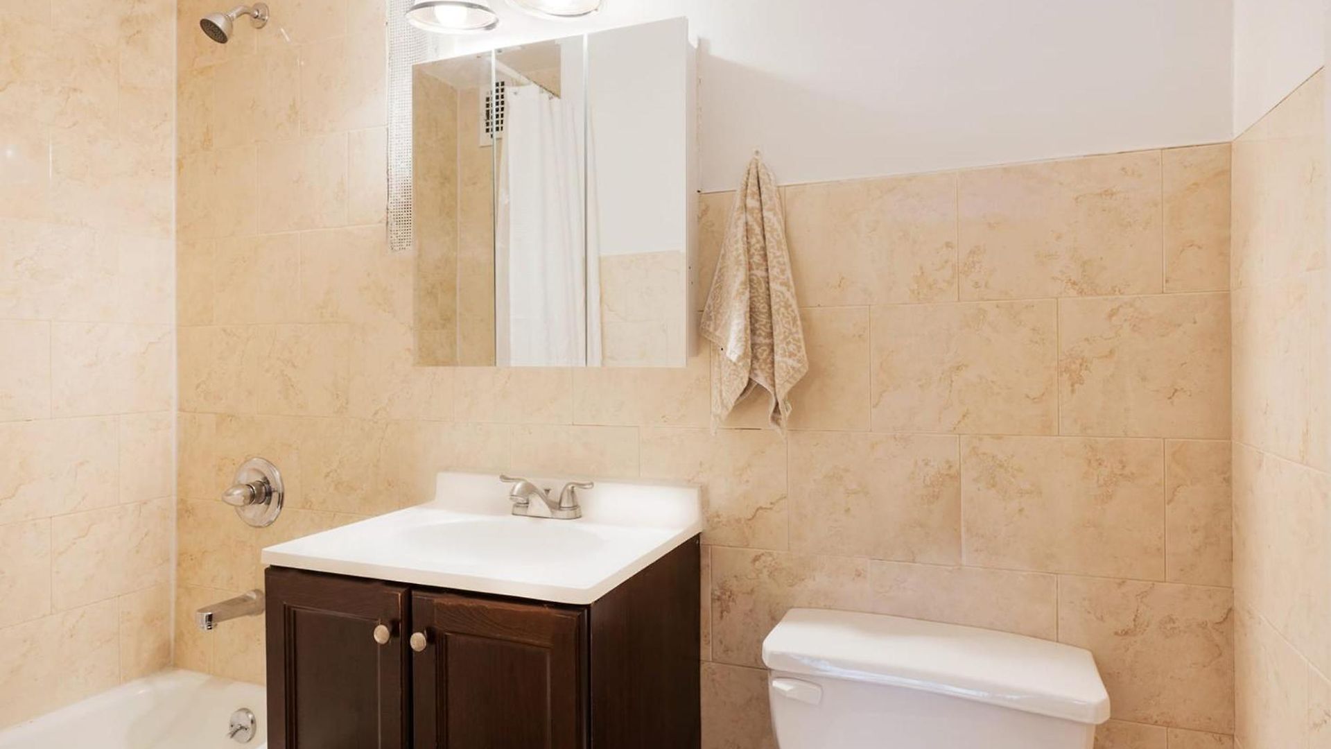 338-3b Union Square Newly Reno Sleeps 3