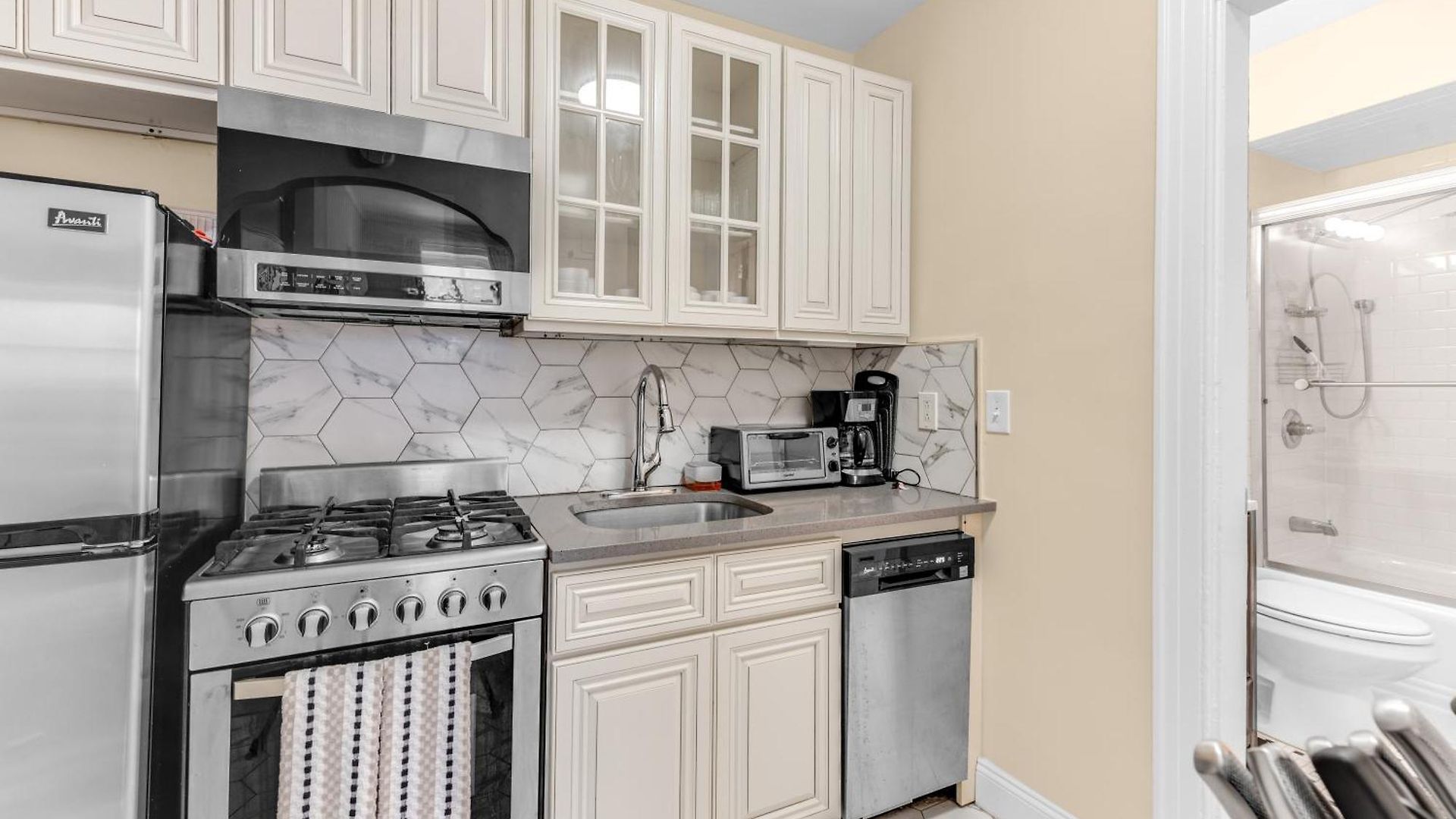 Charming 2bd In Brooklyn Heights New York