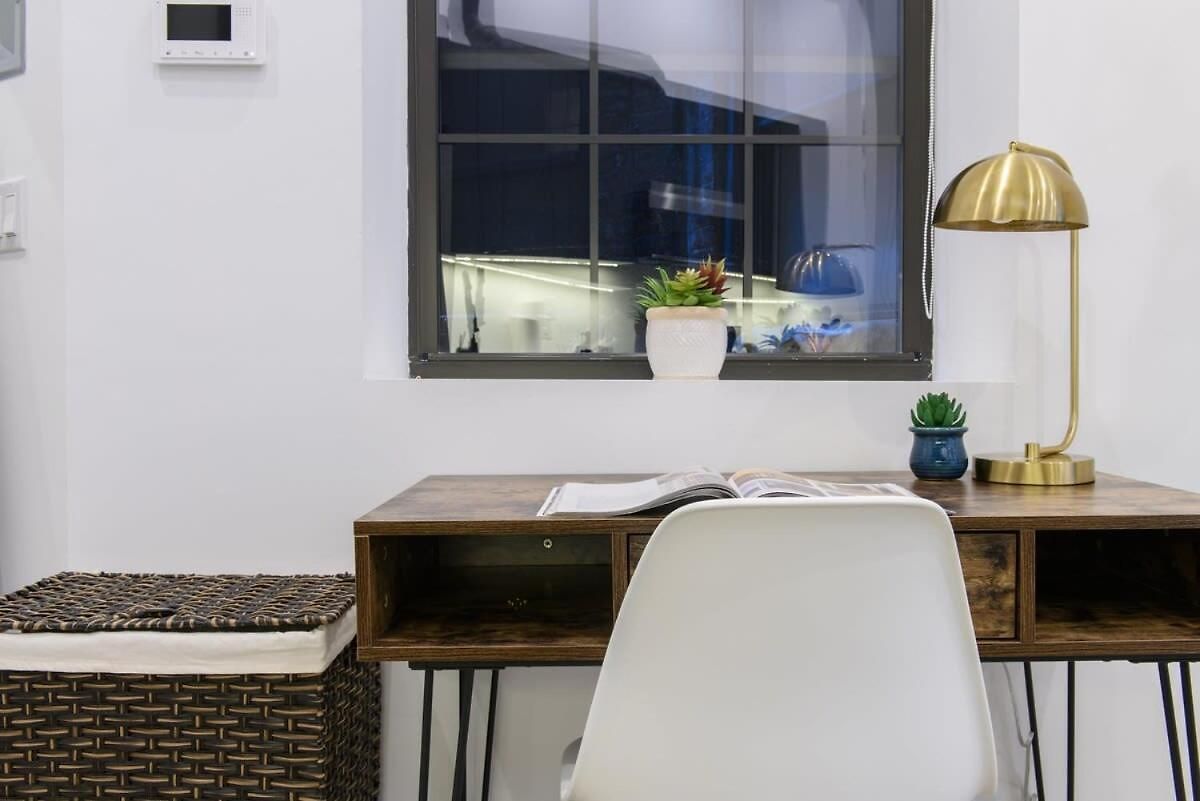 3-2 New Prime E Village Private Outdoor!