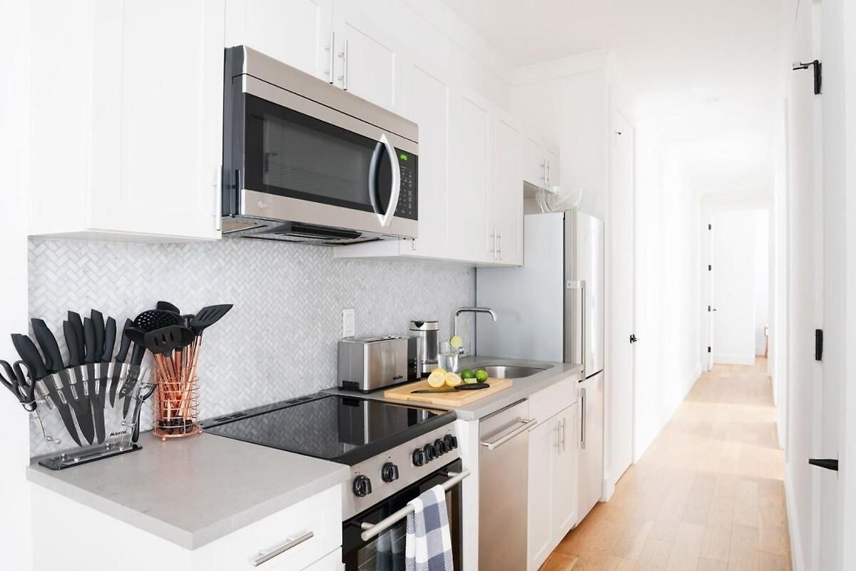 403-3c Newly Renovated 3br In Prime Ues *