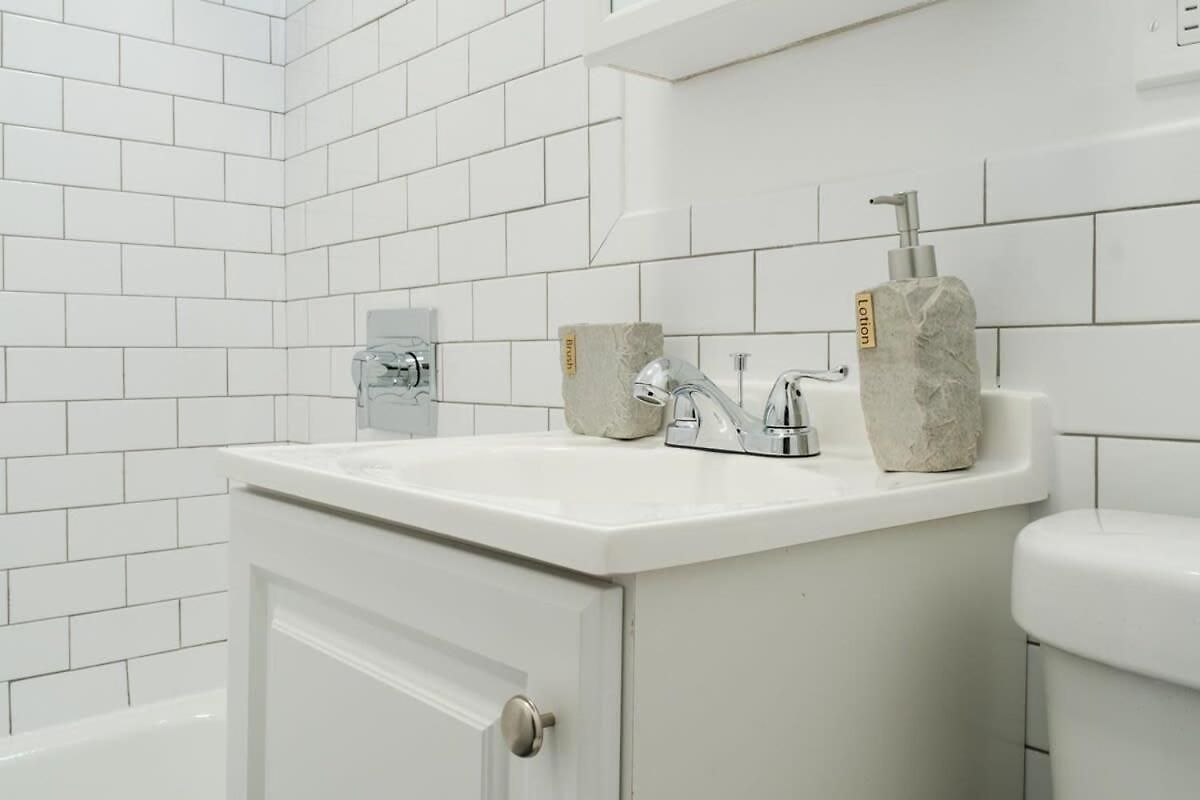 74-4a 2br 2baths In Prime Upper West Side W D Gym
