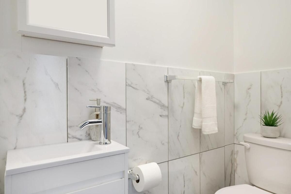 153-5a Charming 2br Les W D *