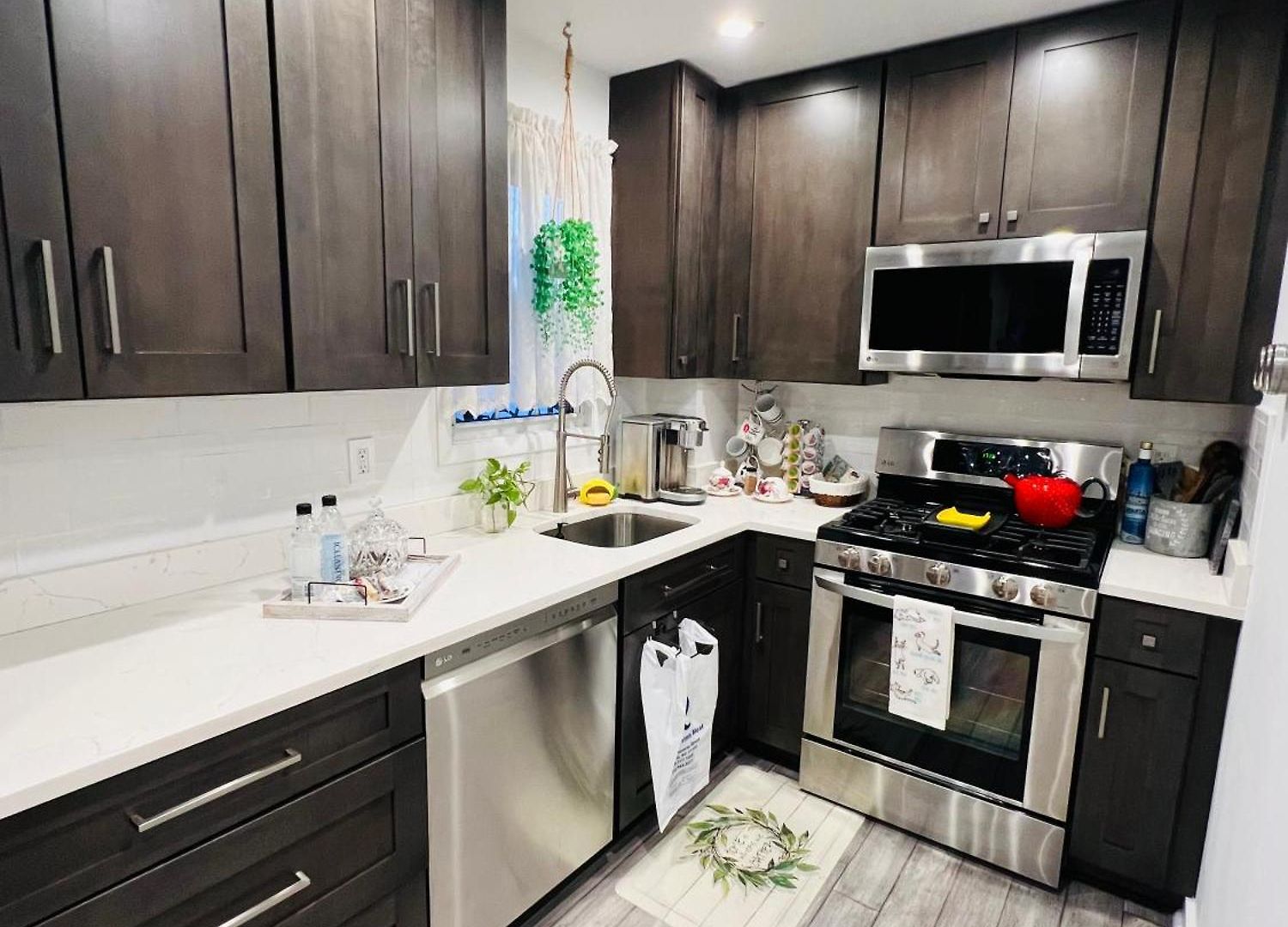 Eleni's Charming Apartment