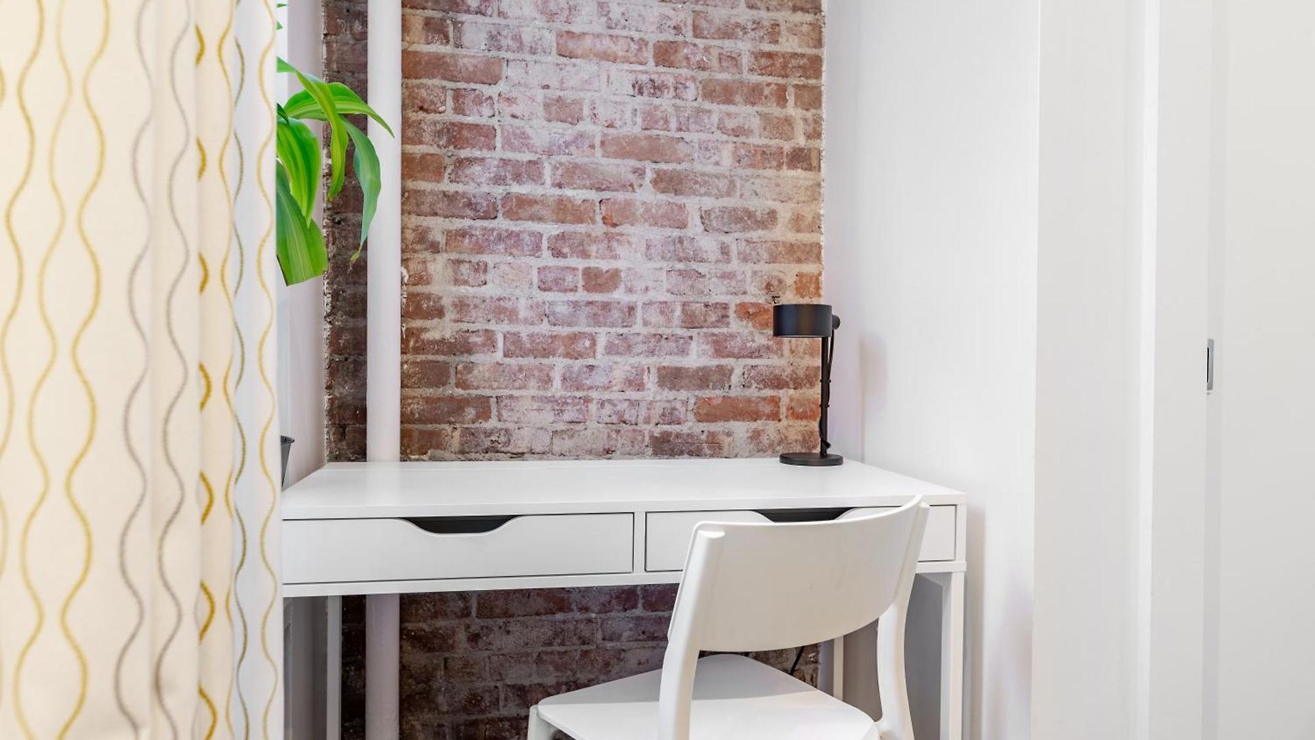 Explore The Authentic Designers 2bd In Hudson Yards Apartment *