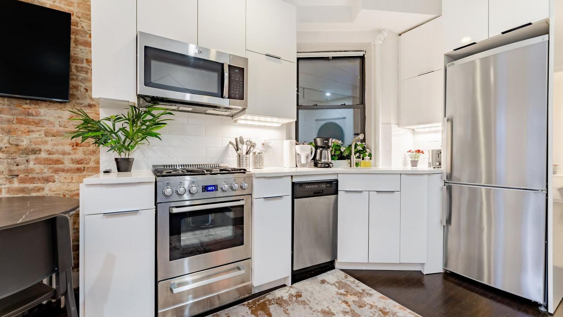 Explore The Authentic Designers 2bd In Hudson Yards * New York