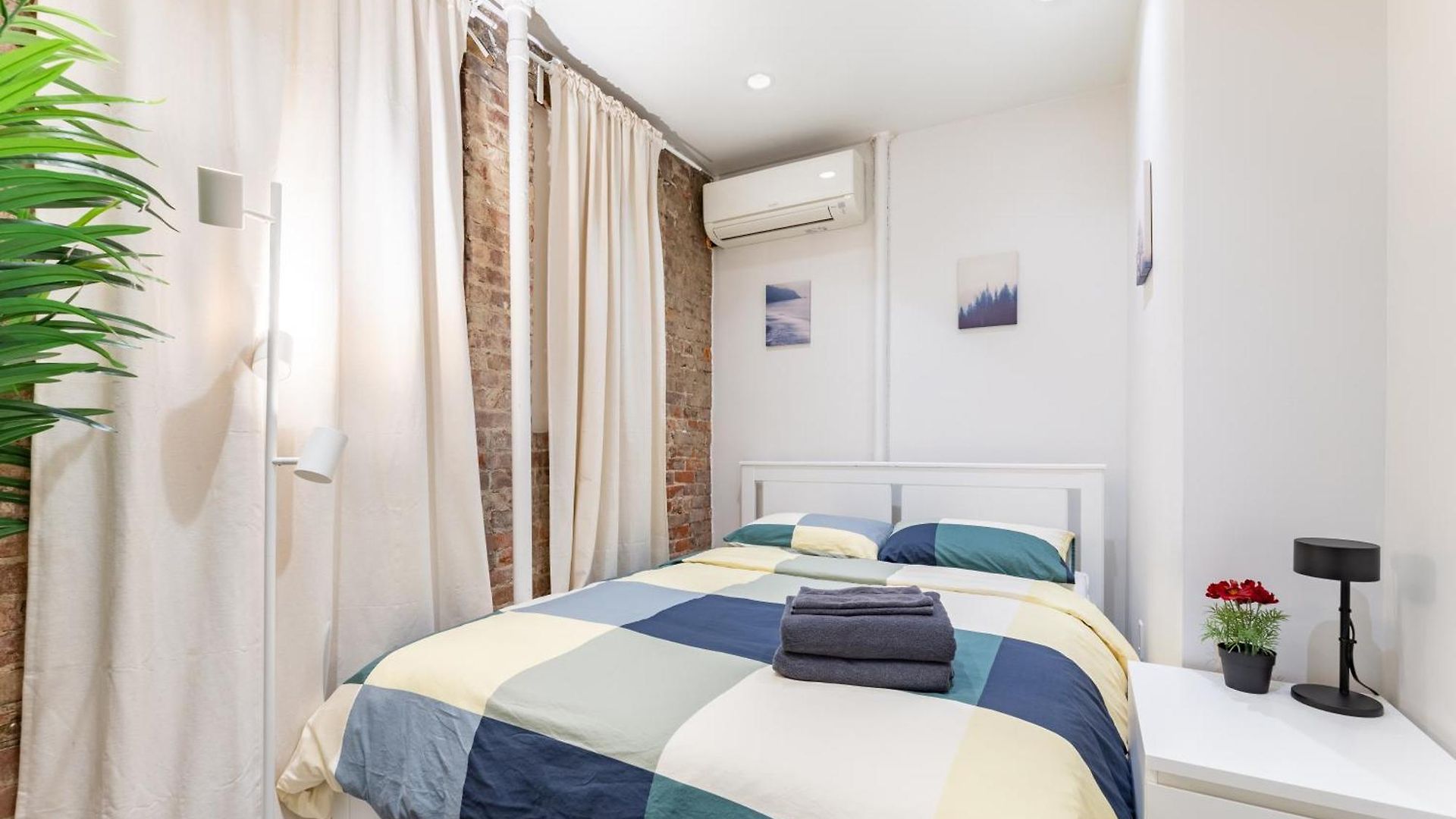 Explore The Authentic Designers 2bd In Hudson Yards