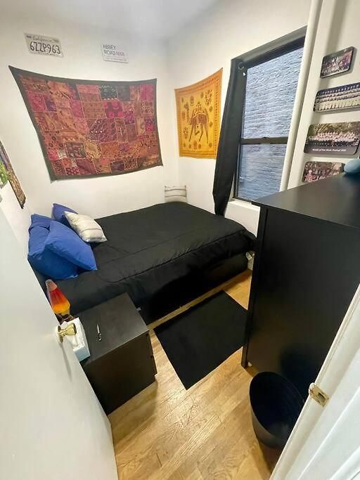 Charming One-bedroom In South Chelsea *