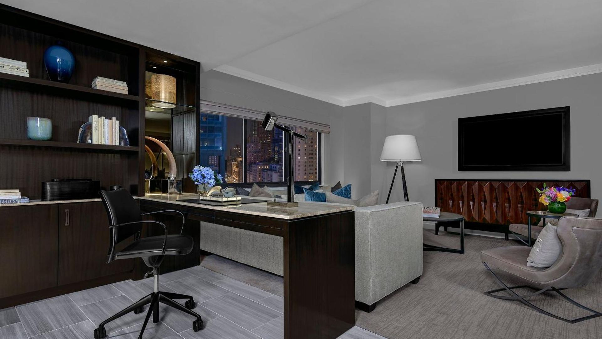 The Manhattan At Times Square Hotel