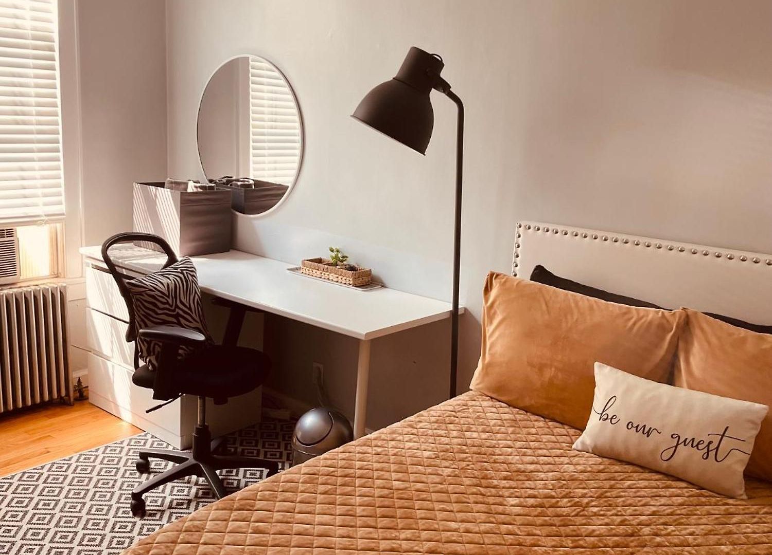 Private In Townhouse W Shared Baths Qn Bed 1-3ppl Apartment New York