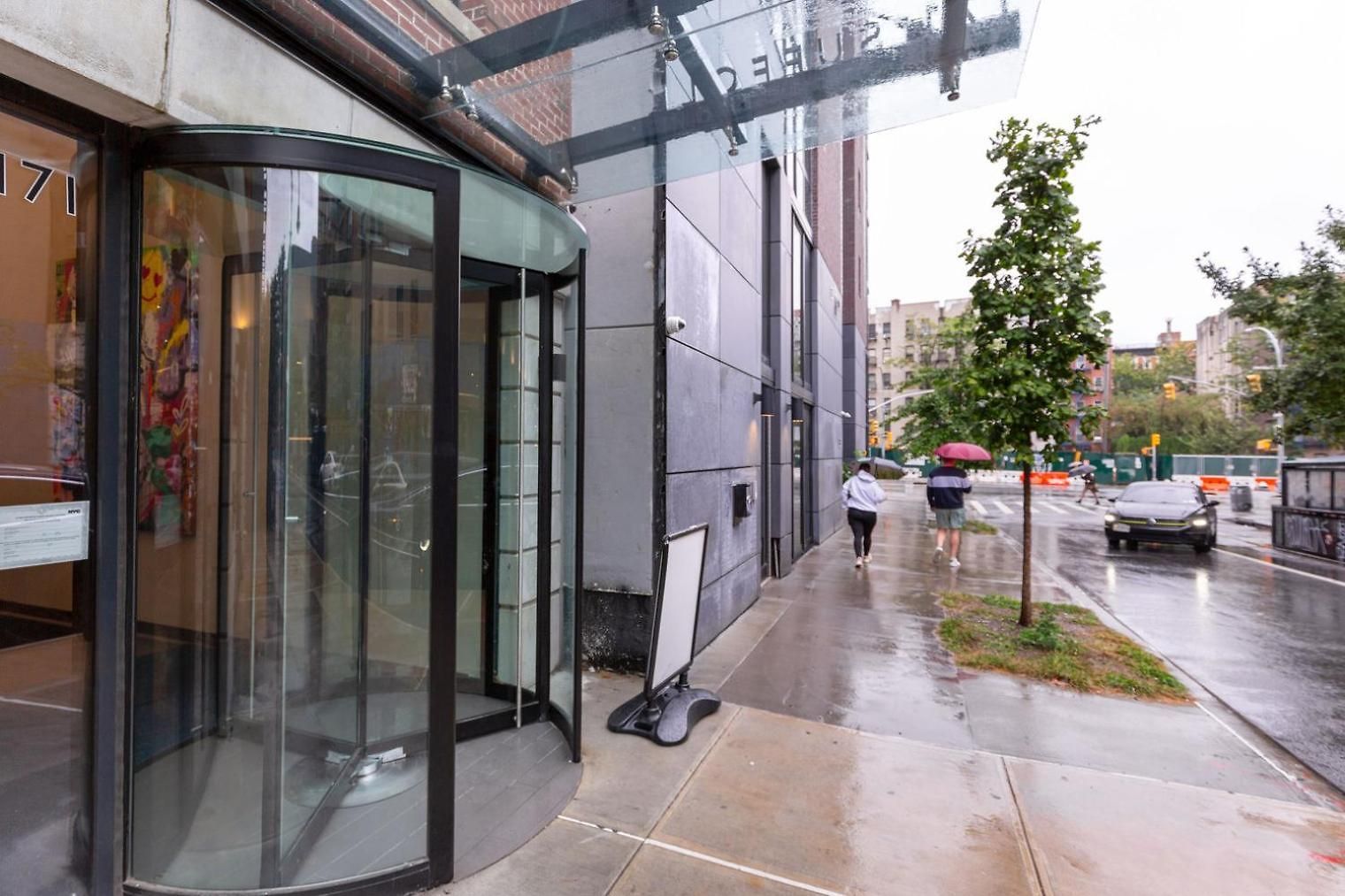 Les 2br W Doorman Gym Outdoor Space Elevator Nyc-1265 Apartment *