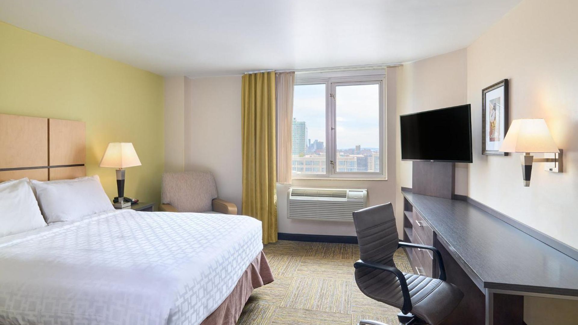 Candlewood Nyc -times Square By Ihg