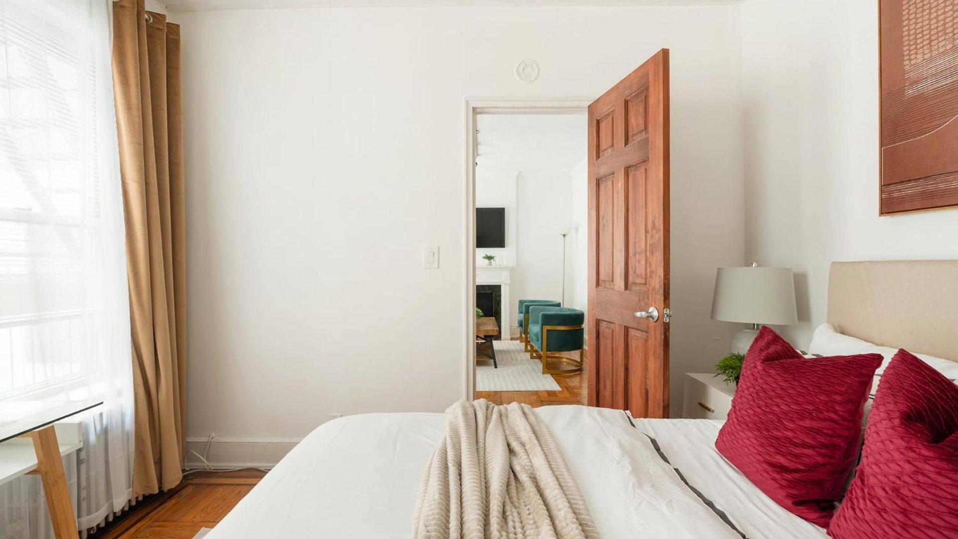 61-2c Prime Ues 2br Newly Furnished Value *