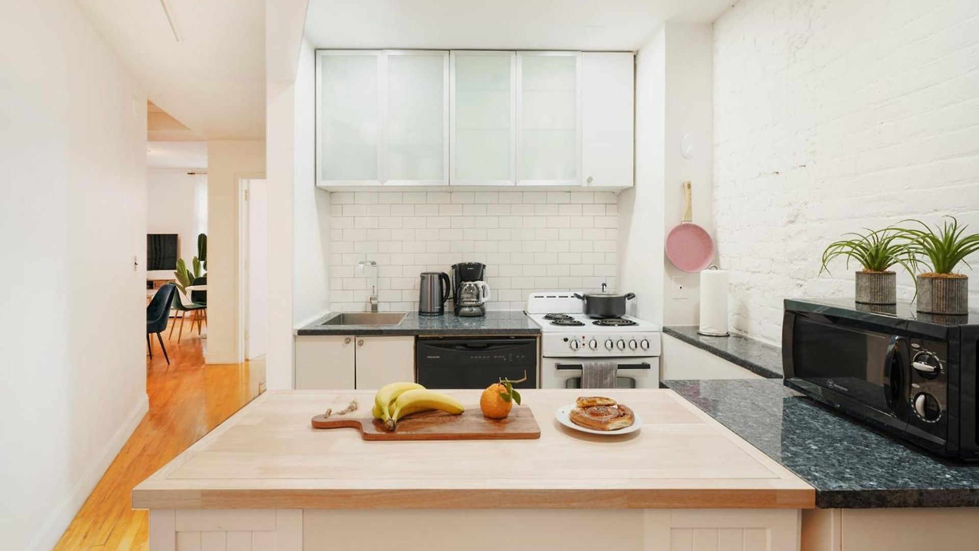 Apartment 139-2w Prime West Village Furnished 2br Value