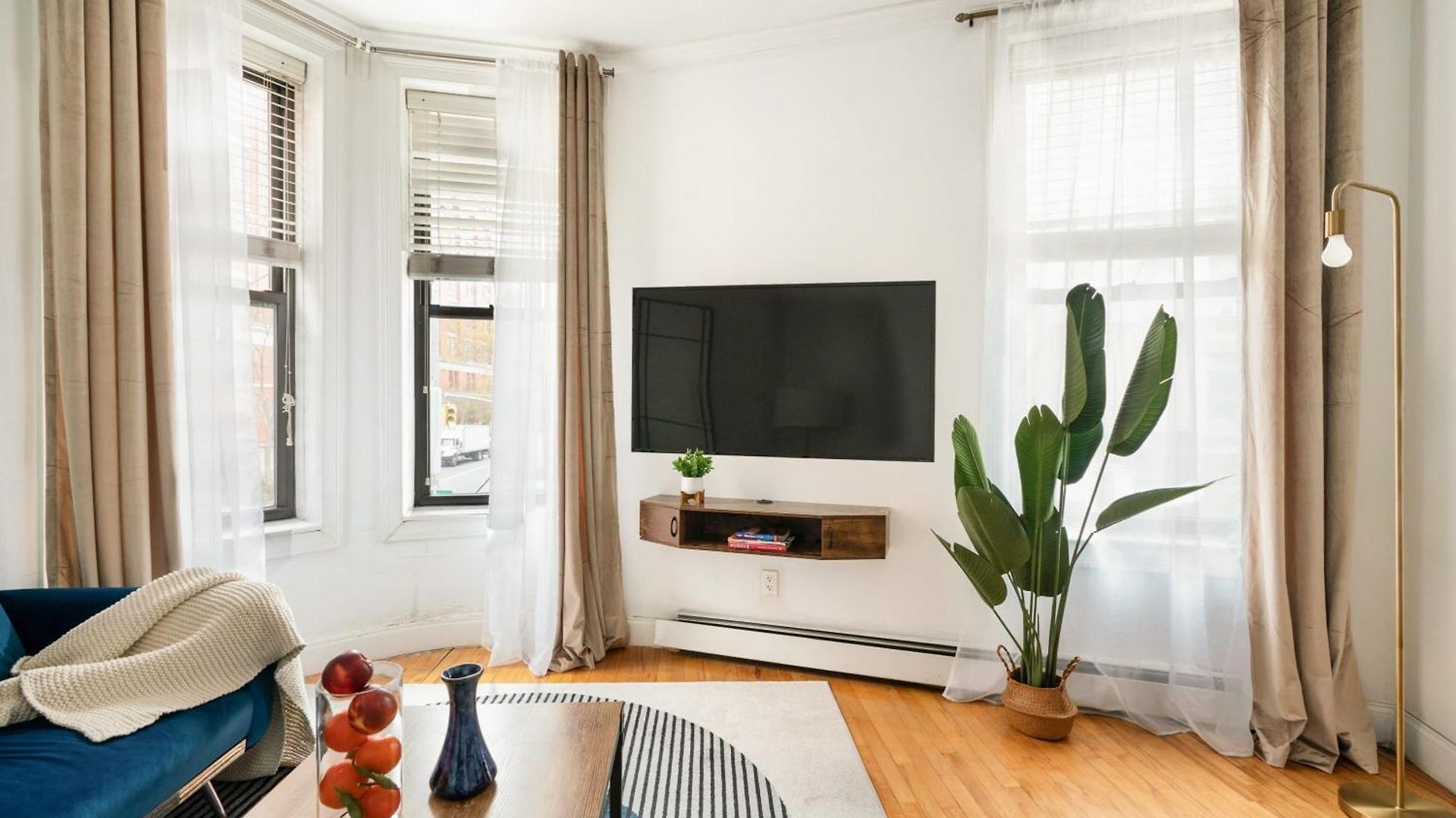 139-2w Prime West Village Furnished 2br Value *