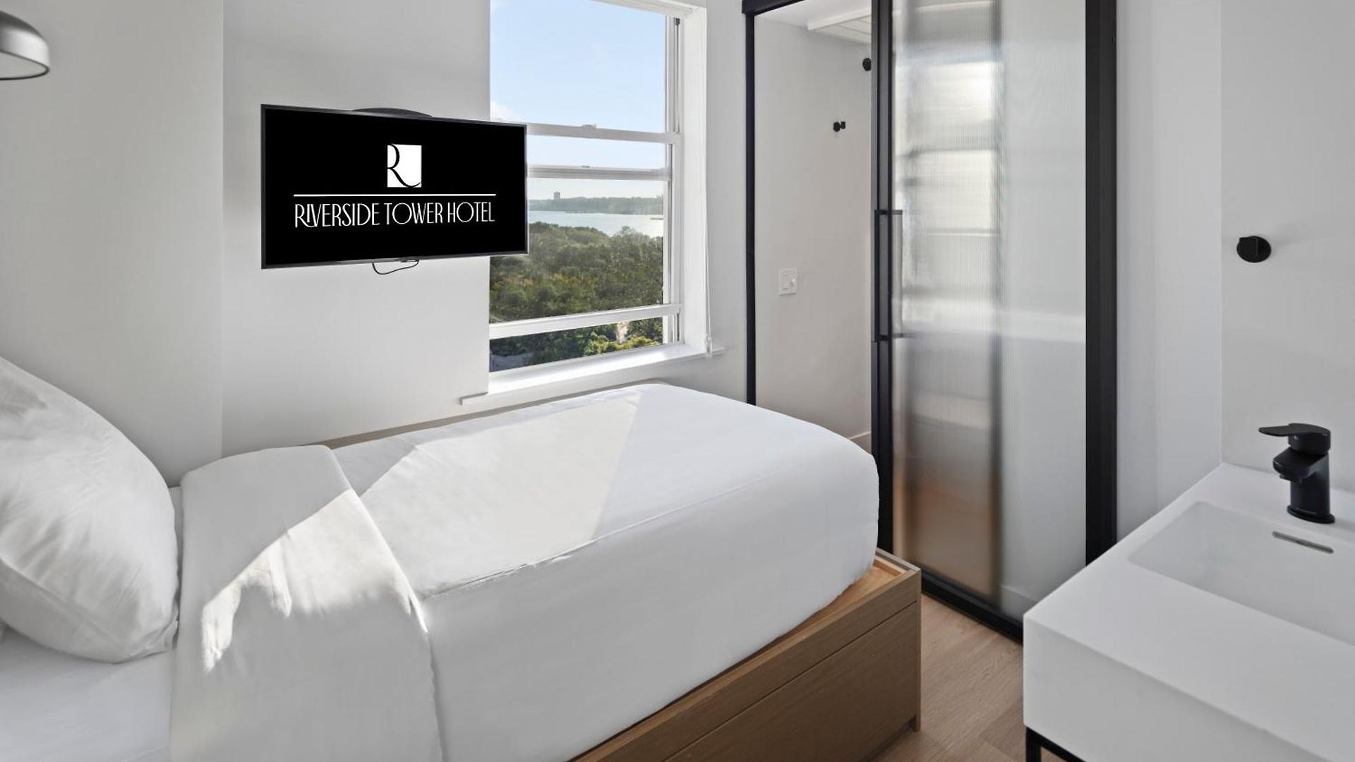 Riverside Tower 2*