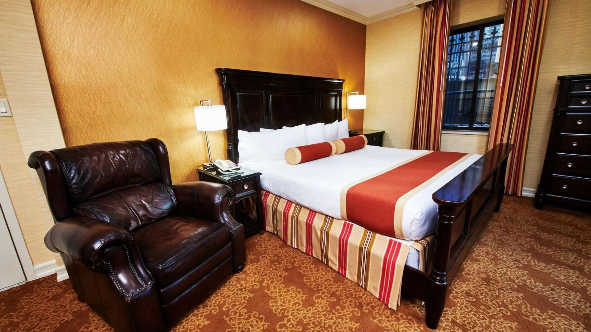 Radio Aparthotel New York