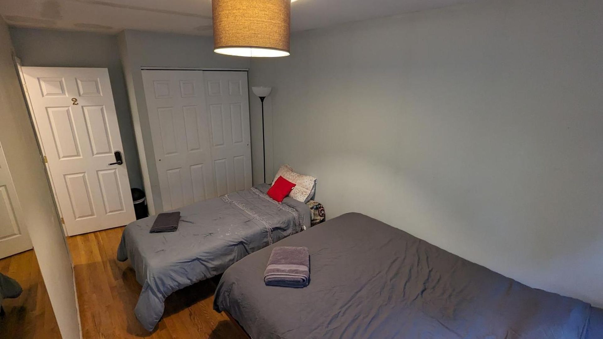 Private In 4 Bedroom Ground Near Subway Homestay