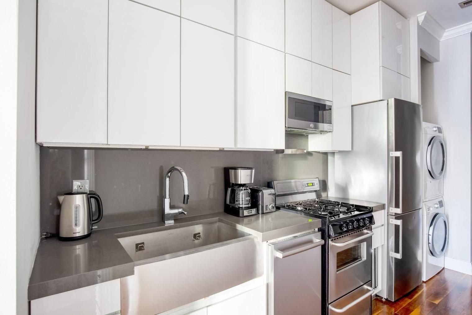 Midtown West 2br W Wd Wine Fridge Nr 1 Train Nyc-909 New York