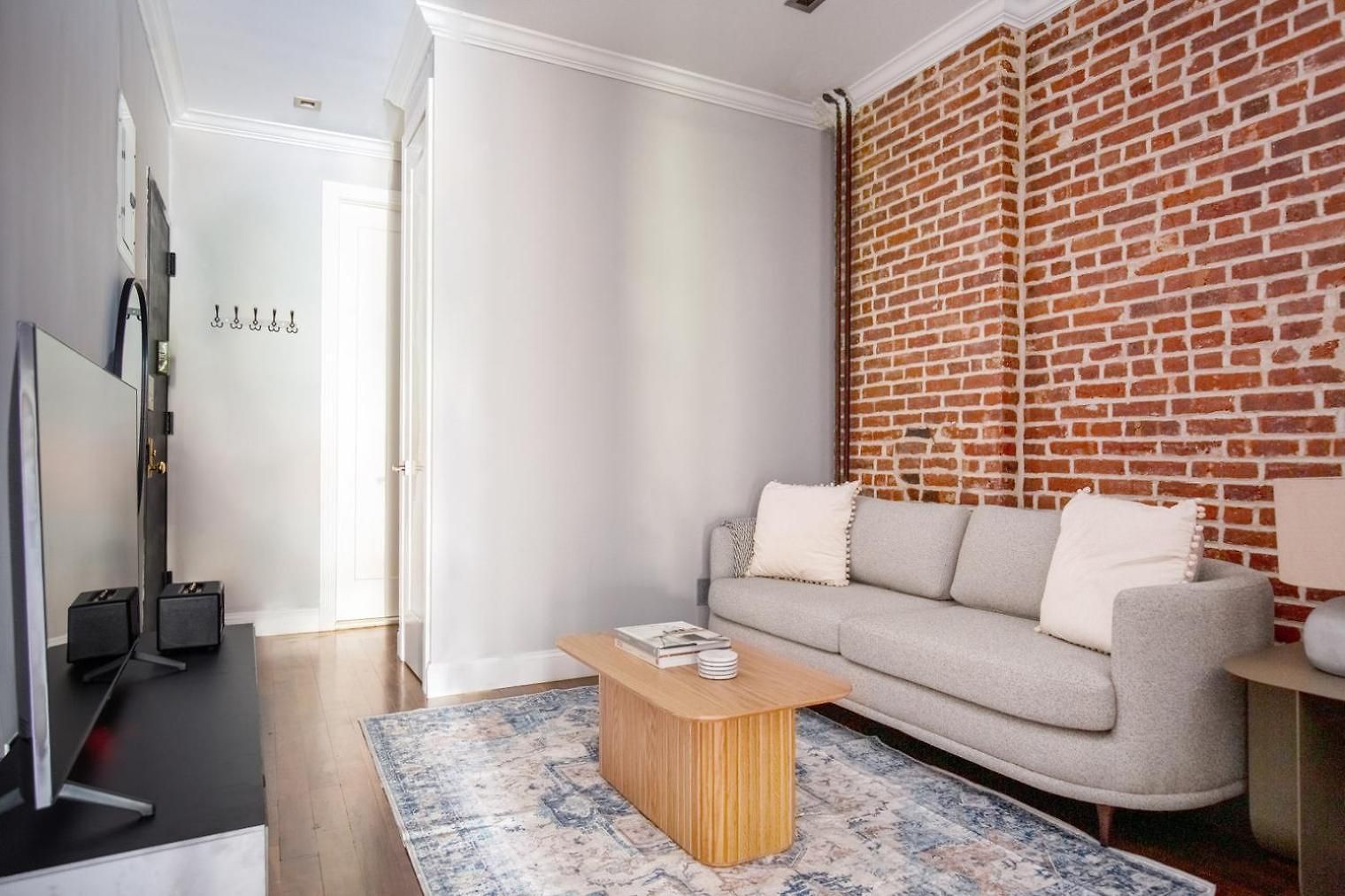 Midtown West 2br W Wd Wine Fridge Nr 1 Train Nyc-909 Apartment