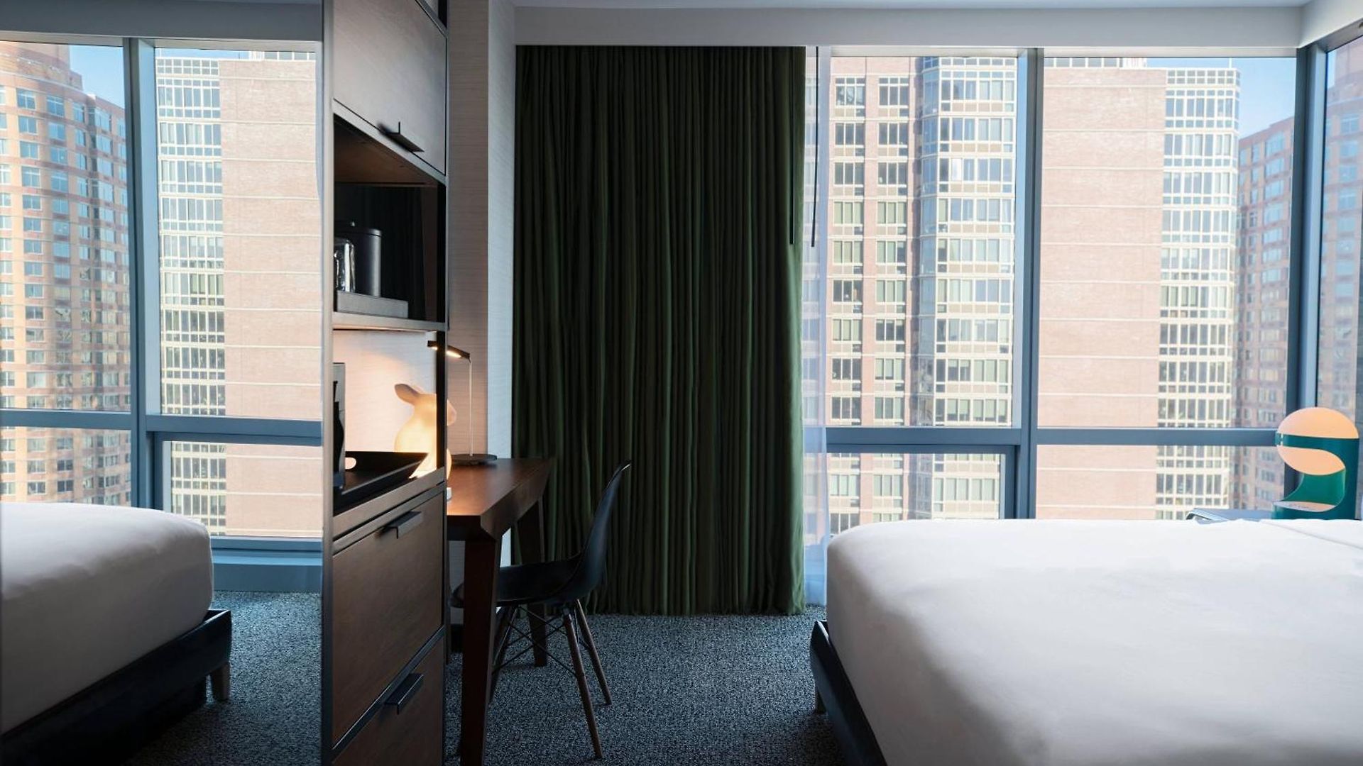 Renaissance Chelsea Hotel 4*
