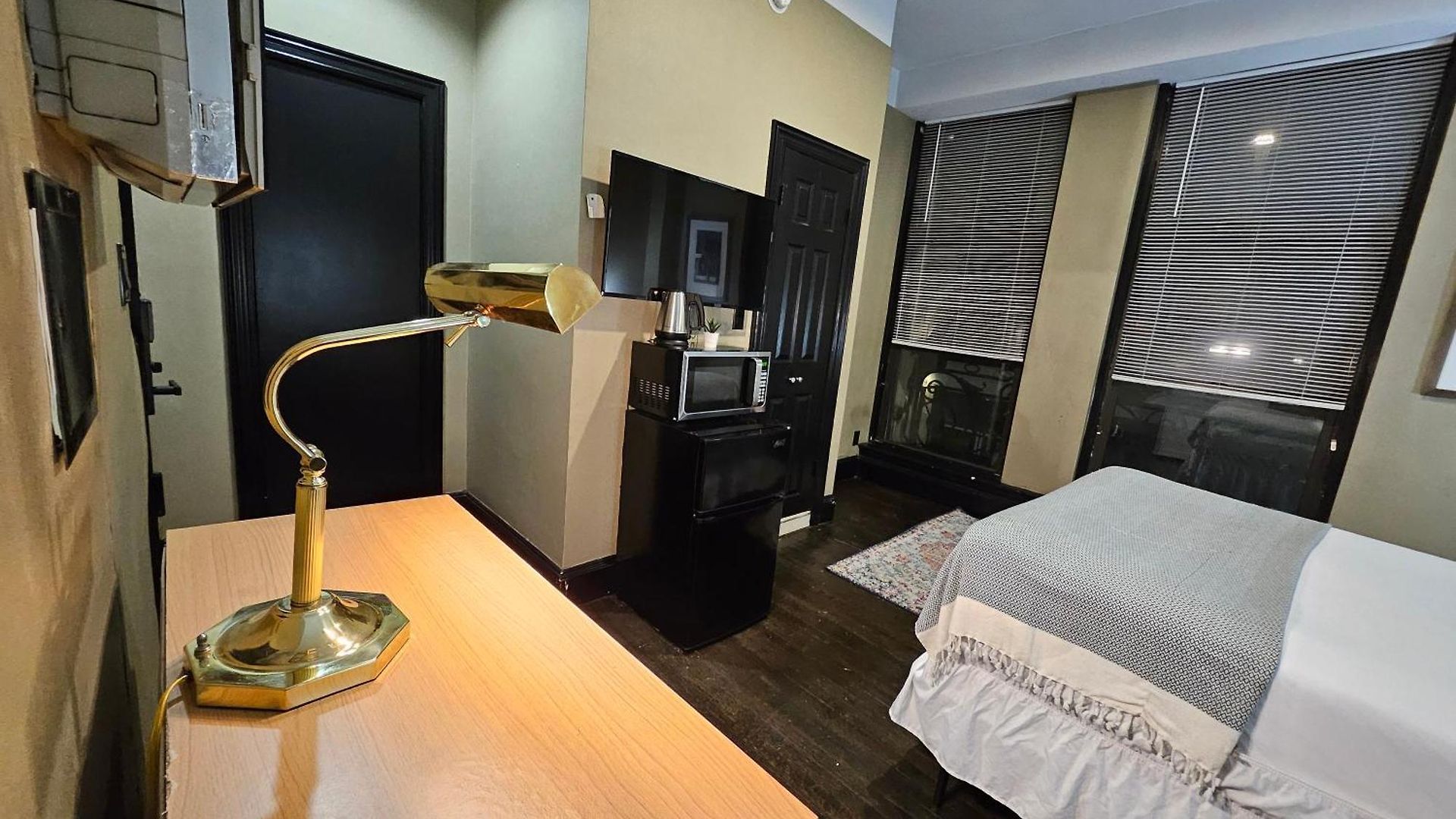 Hotel-studio @ The Mansfield Midtown Apartment New York