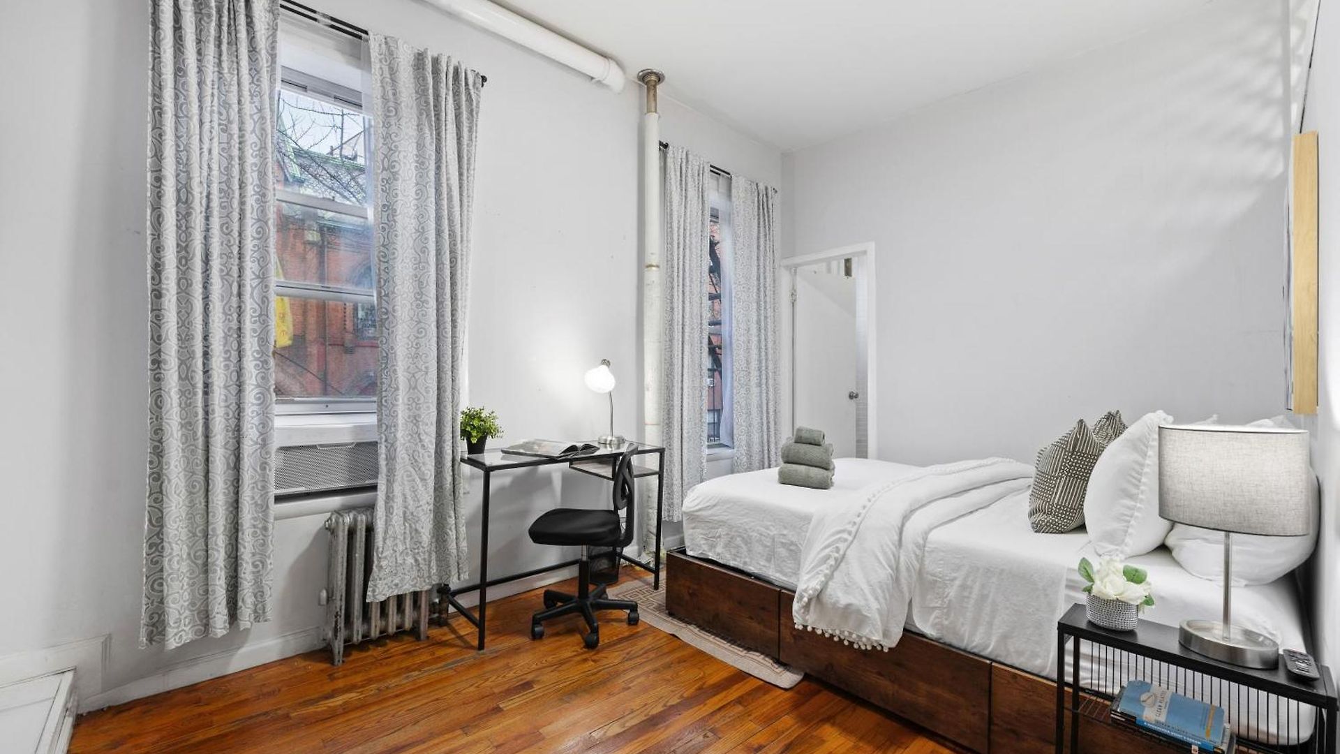 Sleek 2br - Walking Distance To Times Square Apartment New York