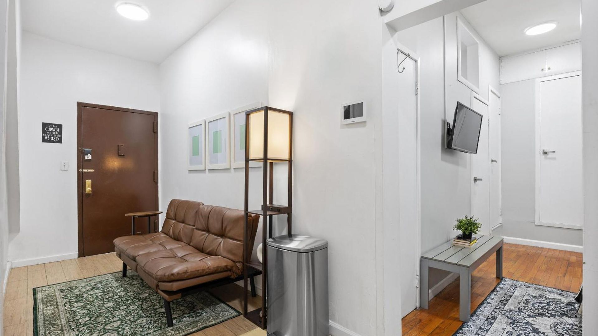 Sleek 2br - Walking Distance To Times Square Apartment *