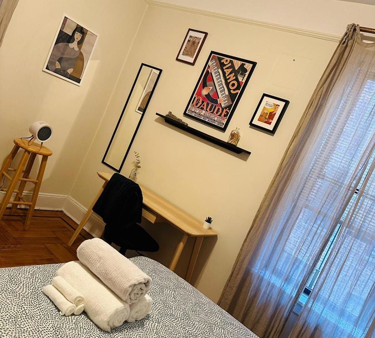 Sunnyside One Bedroom Apt Apartment *