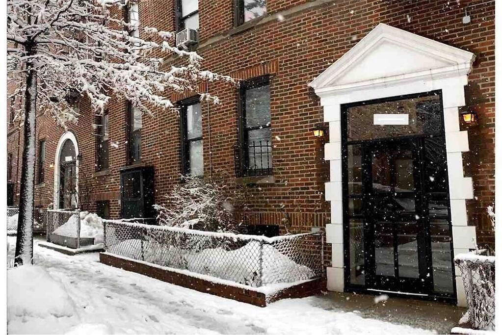Sunnyside One Bedroom Apt Apartment *