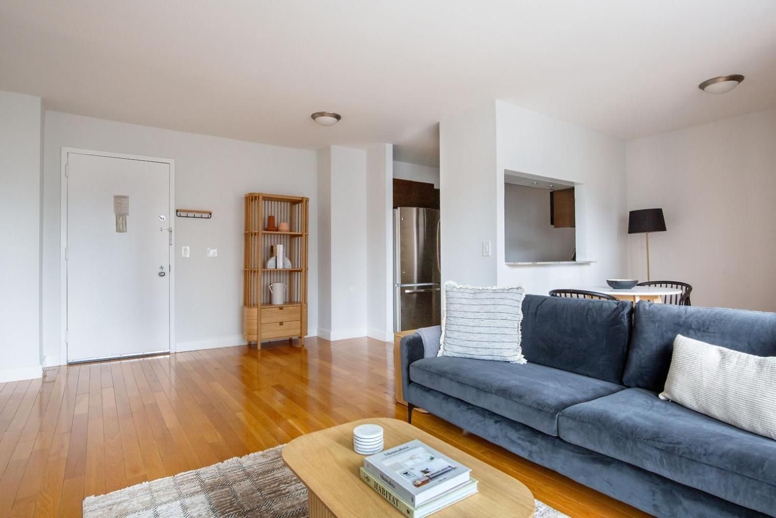 Midtown 1br W Gym Elevator Nr Rockefeller Ctr Nyc-1401 Apartment *