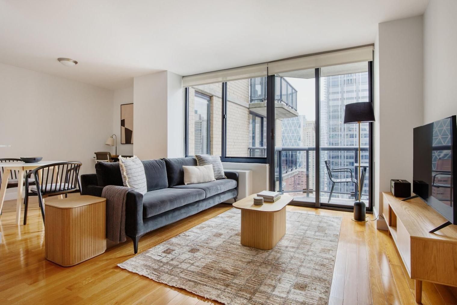 Midtown 1br W Gym Elevator Nr Rockefeller Ctr Nyc-1401 New York