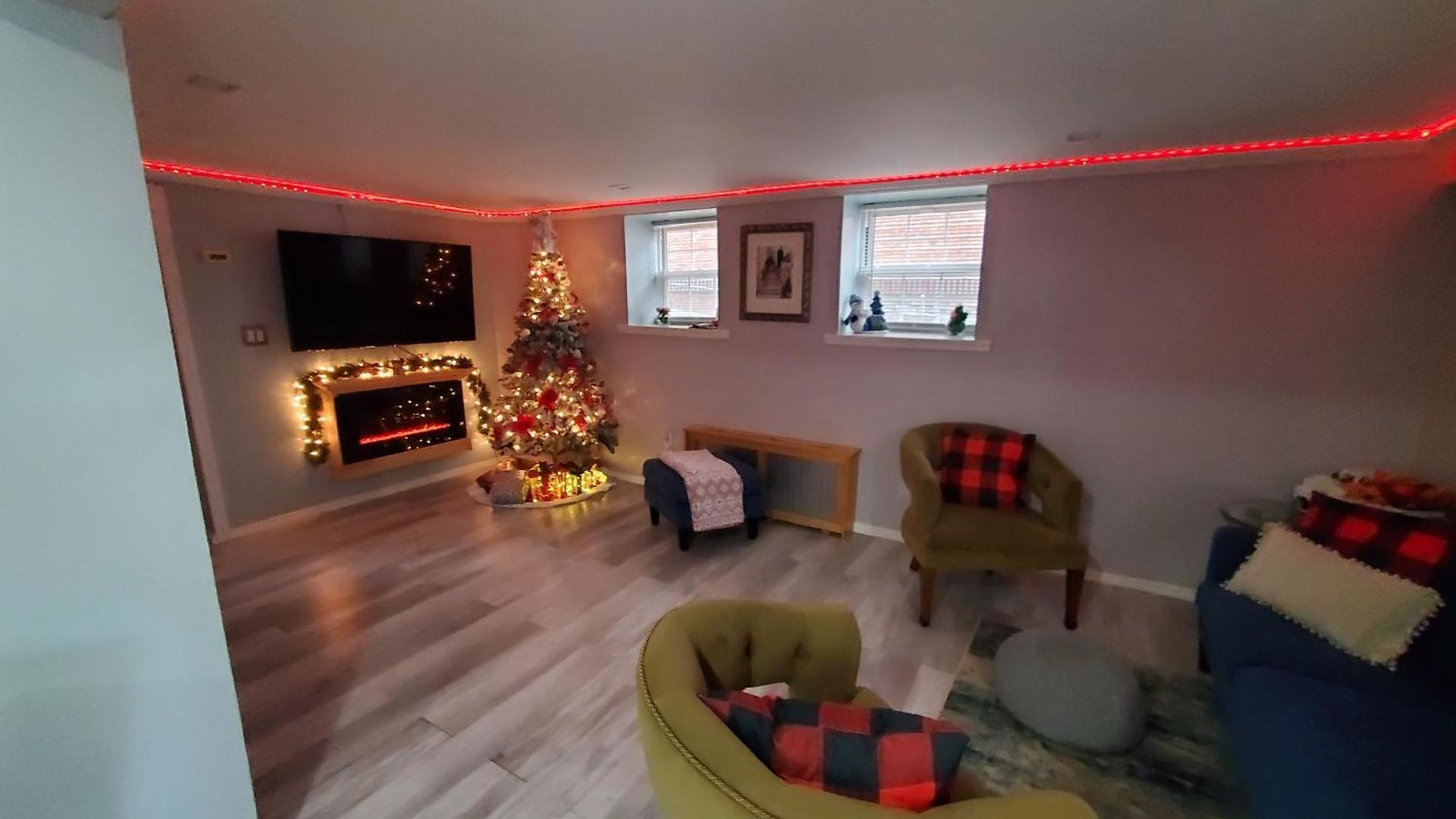 Lovely 2 Bedroom With 2 Entrance And Parking Apartment