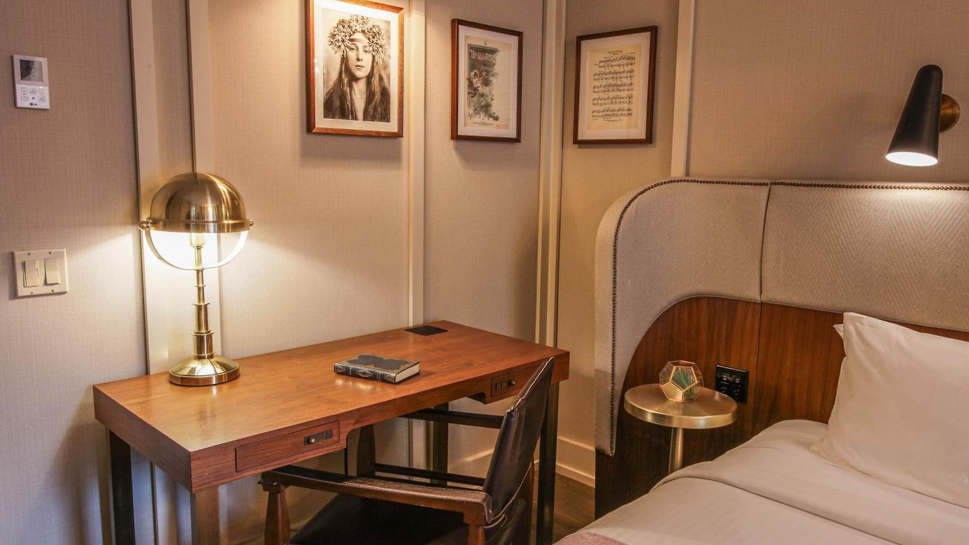 Hotel The Evelyn Nomad